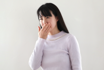 呑気症（空気嚥下症）の治し方｜ゲップ・お腹のガスが止まらない原因と対策のアイキャッチ画像